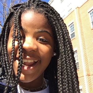 Meet your Posher, Yasmin